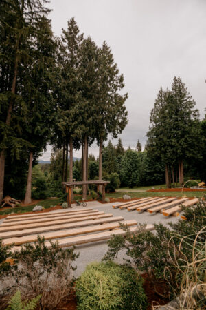 Snohomish Wedding Venue The Lookout Lodge Bride Groom Bridesmaid Groomsmen Woodland Wedding Venue with Mountain Views