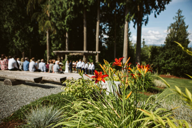 Snohomish Wedding Venue The Lookout Lodge Bride Groom Bridesmaid Groomsmen Woodland Wedding Venue with Mountain Views