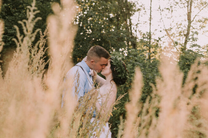 Snohomish Wedding Venue The Lookout Lodge Bride Groom Bridesmaid Groomsmen Woodland Wedding Venue with Mountain Views