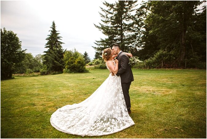 Snohomish Wedding Venue The Lookout Lodge Bride Groom Bridesmaid Groomsmen Woodland Wedding Venue with Mountain Views